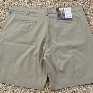 English Laundry Men’s Flex Waistband Midway 9” Inseam Shorts Tan, Size 40 (New)